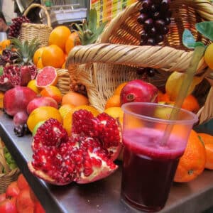 pomegranatpomegranate-juicee-juice