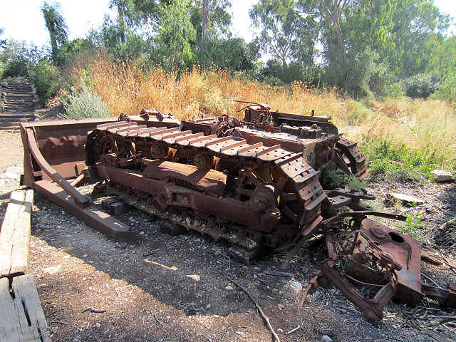 tel-dan-syrian-tractor